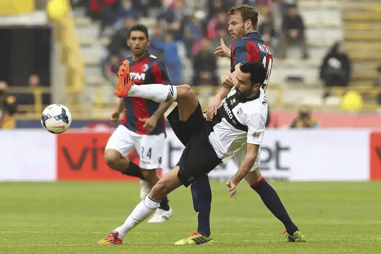 意甲焦点战前瞻：佛罗伦萨VS帕尔马 保级续命VS中游稳固，主场能否复仇翻盘？