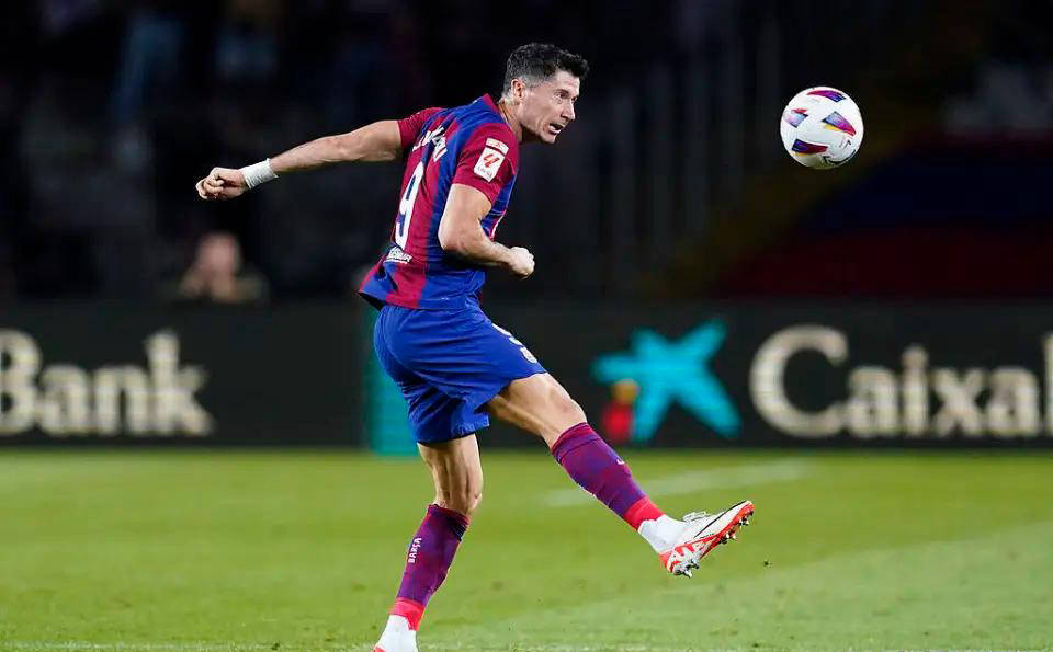 欧冠历史进球效率排行榜：C罗进球最多，但梅西效率更胜一筹